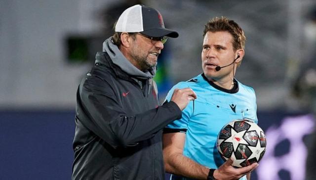 1617749137012036655.jpg Jurgen-Klopp-Felix-Brych-Liverpo.jpg